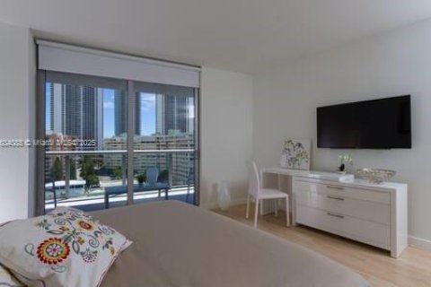 Condo in Hallandale Beach, Florida, 3 bedrooms  № 1940657 - photo 7