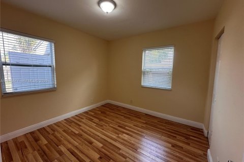 Villa ou maison à louer à Fort Lauderdale, Floride: 3 chambres, 103.86 m2 № 2002522 - photo 13