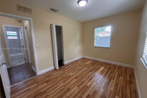 Villa ou maison à louer à Fort Lauderdale, Floride: 3 chambres, 103.86 m2 № 2002522 - photo 10