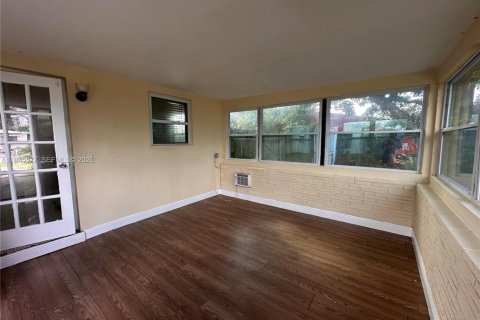 Villa ou maison à louer à Fort Lauderdale, Floride: 3 chambres, 103.86 m2 № 2002522 - photo 16