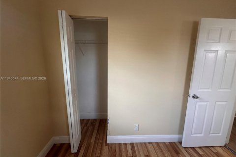 Villa ou maison à louer à Fort Lauderdale, Floride: 3 chambres, 103.86 m2 № 2002522 - photo 17