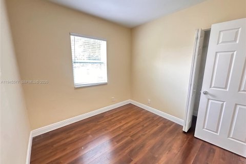 Villa ou maison à louer à Fort Lauderdale, Floride: 3 chambres, 103.86 m2 № 2002522 - photo 7