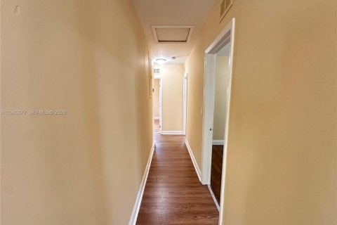 Villa ou maison à louer à Fort Lauderdale, Floride: 3 chambres, 103.86 m2 № 2002522 - photo 6