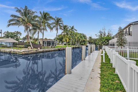 Touwnhouse à vendre à Dania Beach, Floride: 3 chambres, 193.24 m2 № 2038560 - photo 21