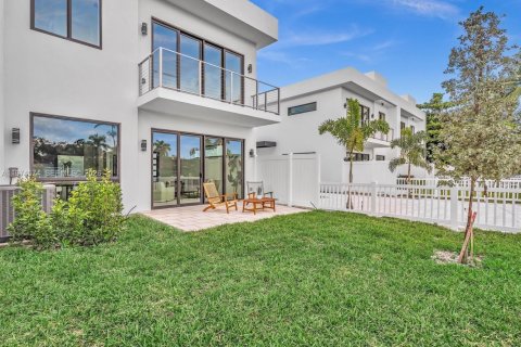 Touwnhouse à vendre à Dania Beach, Floride: 3 chambres, 193.24 m2 № 2038560 - photo 19