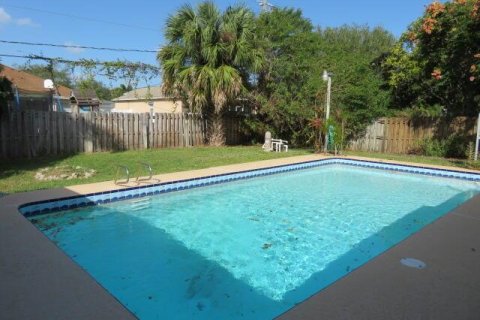 Casa en alquiler en Port St. Lucie, Florida, 3 dormitorios, 172.98 m2 № 2078373 - foto 17