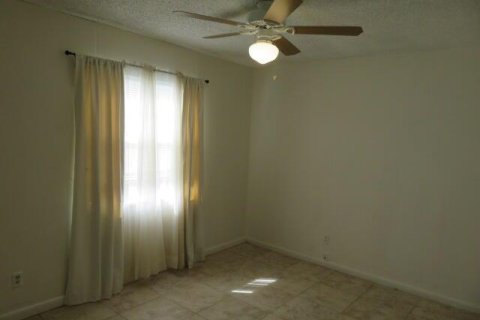 Casa en alquiler en Port St. Lucie, Florida, 3 dormitorios, 172.98 m2 № 2078373 - foto 7