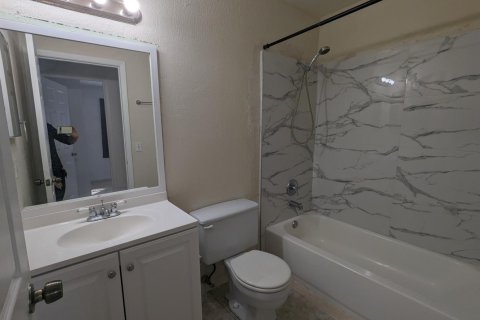 Casa en alquiler en Port St. Lucie, Florida, 3 dormitorios, 172.98 m2 № 2078373 - foto 8