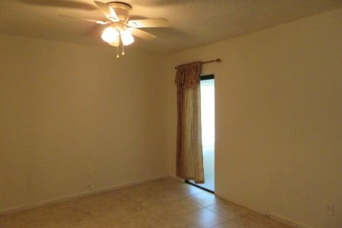 Casa en alquiler en Port St. Lucie, Florida, 3 dormitorios, 172.98 m2 № 2078373 - foto 10