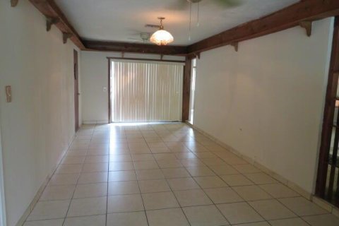 Casa en alquiler en Port St. Lucie, Florida, 3 dormitorios, 172.98 m2 № 2078373 - foto 13