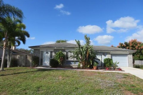 Casa en Port St. Lucie, Florida 3 dormitorios, 172.98 m2 № 2078373