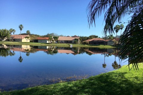 House in Weston, Florida 3 bedrooms, 168.71 sq.m. № 2012856 - photo 27