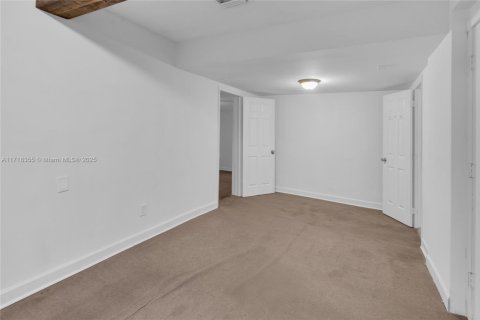 House in Fort Lauderdale, Florida 3 bedrooms, 119.01 sq.m. № 1942323 - photo 30