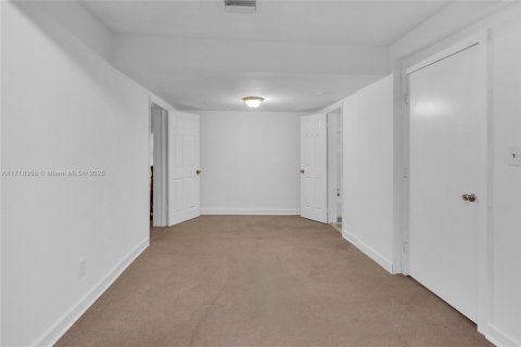 House in Fort Lauderdale, Florida 3 bedrooms, 119.01 sq.m. № 1942323 - photo 29