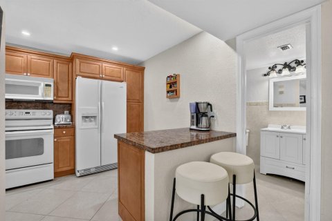 Купить кондоминиум в Дирфилд-Бич, Флорида 2 комнаты, 78.97м2, № 2265852 - фото 24