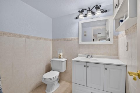 Купить кондоминиум в Дирфилд-Бич, Флорида 2 комнаты, 78.97м2, № 2265852 - фото 28