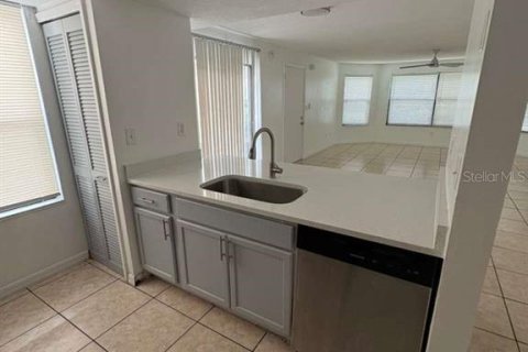 Apartment in Kissimmee, Florida 3 bedrooms, 116.13 sq.m. № 2266335 - photo 11