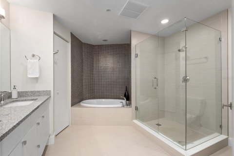 Condominio en venta en Daytona Beach Shores, Florida, 3 dormitorios, 230.4 m2 № 1732330 - foto 30