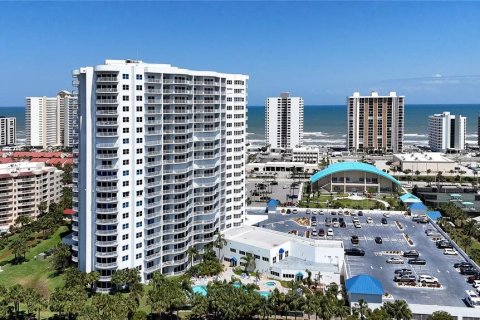 Condominio en venta en Daytona Beach Shores, Florida, 3 dormitorios, 230.4 m2 № 1732330 - foto 4