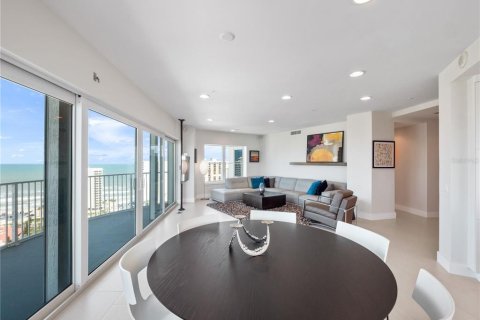 Condominio en venta en Daytona Beach Shores, Florida, 3 dormitorios, 230.4 m2 № 1732330 - foto 12