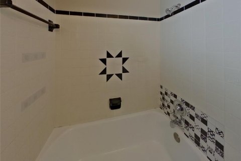 Casa en alquiler en Saint Petersburg, Florida, 3 dormitorios, 111.76 m2 № 1821332 - foto 15