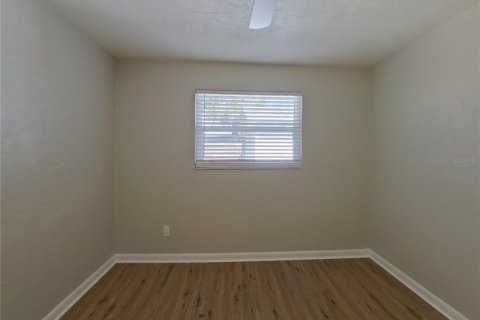 Casa en alquiler en Saint Petersburg, Florida, 3 dormitorios, 111.76 m2 № 1821332 - foto 12