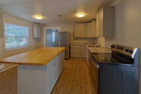 Casa en alquiler en Saint Petersburg, Florida, 3 dormitorios, 111.76 m2 № 1821332 - foto 7