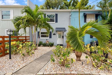 Touwnhouse à louer à Tampa, Floride: 2 chambres, 99.78 m2 № 2407017 - photo 3