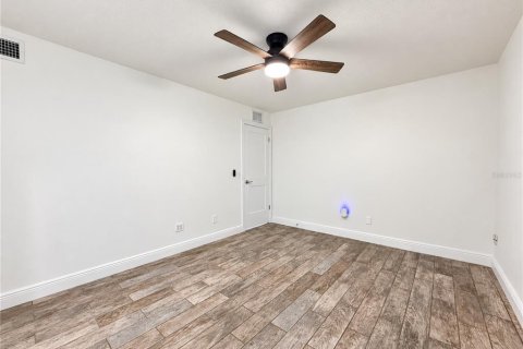 Touwnhouse à louer à Tampa, Floride: 2 chambres, 99.78 m2 № 2407017 - photo 15