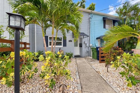 Touwnhouse à Tampa, Floride 2 chambres, 99.78 m2 № 2407017