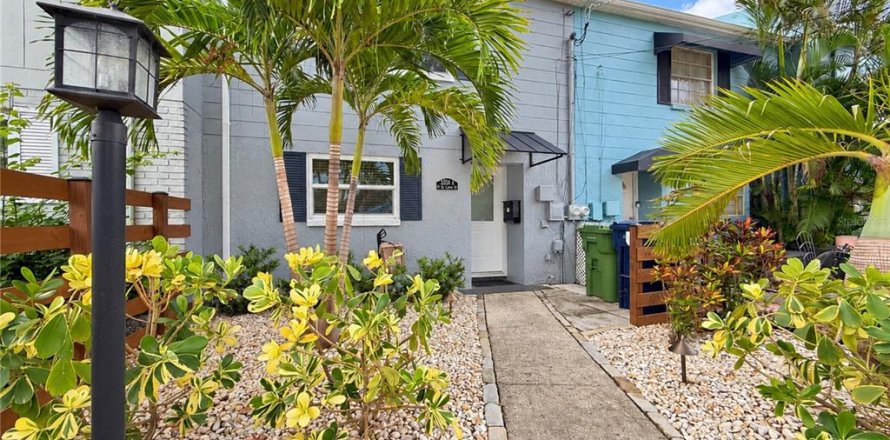 Touwnhouse à Tampa, Floride 2 chambres, 99.78 m2 № 2407017