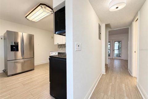 Touwnhouse à louer à Tampa, Floride: 2 chambres, 99.78 m2 № 2407017 - photo 5