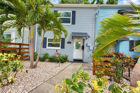 Touwnhouse à louer à Tampa, Floride: 2 chambres, 99.78 m2 № 2407017 - photo 2