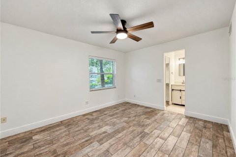 Touwnhouse à louer à Tampa, Floride: 2 chambres, 99.78 m2 № 2407017 - photo 14