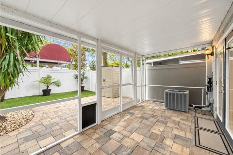 Touwnhouse à louer à Tampa, Floride: 2 chambres, 99.78 m2 № 2407017 - photo 24