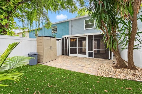 Touwnhouse à louer à Tampa, Floride: 2 chambres, 99.78 m2 № 2407017 - photo 28