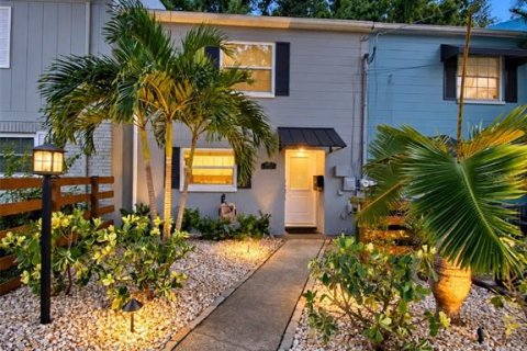 Touwnhouse à louer à Tampa, Floride: 2 chambres, 99.78 m2 № 2407017 - photo 26
