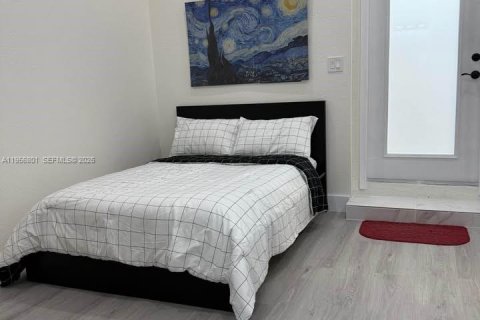 Propiedad comercial en alquiler en Miami, Florida, 1 dormitorio, 173.91 m2 № 2010723 - foto 7