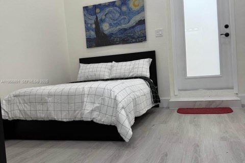 Propiedad comercial en alquiler en Miami, Florida, 1 dormitorio, 173.91 m2 № 2010723 - foto 10