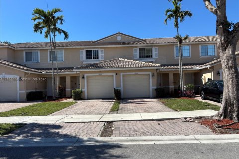 Купить таунхаус в Тамарак, Флорида 2 спальни, 114.27м2, № 2011146 - фото 2