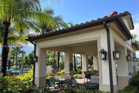 Villa ou maison à louer à Miami, Floride: 3 chambres, 183.95 m2 № 2084516 - photo 14