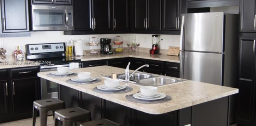Villa ou maison à Miami, Floride 3 chambres, 183.95 m2 № 2084516