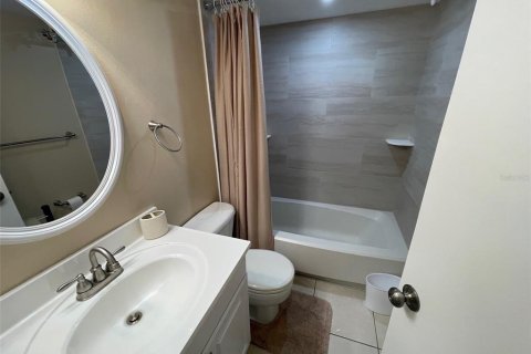 Condominio en venta en Deltona, Florida, 2 dormitorios, 83.33 m2 № 1734374 - foto 11