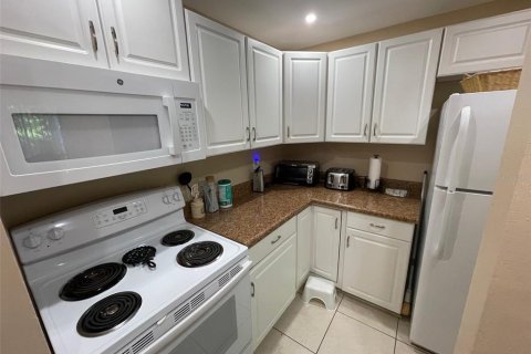 Condominio en venta en Deltona, Florida, 2 dormitorios, 83.33 m2 № 1734374 - foto 6