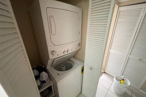 Condominio en venta en Deltona, Florida, 2 dormitorios, 83.33 m2 № 1734374 - foto 8