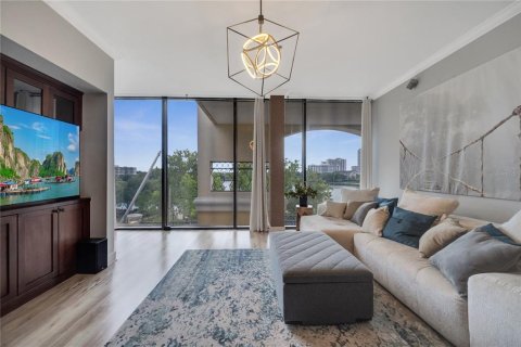 Copropriété à vendre à Orlando, Floride: 1 chambre, 111.48 m2 № 2412673 - photo 3
