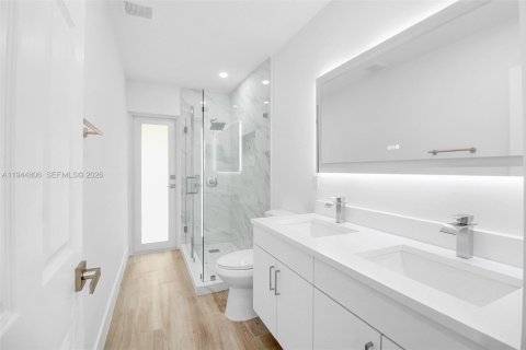 Casa en venta en Miami, Florida, 3 dormitorios, 169.36 m2 № 2002941 - foto 10