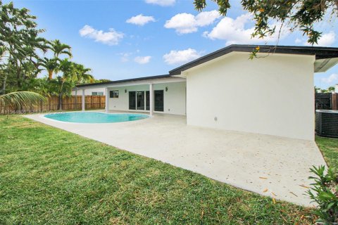 Casa en venta en Miami, Florida, 3 dormitorios, 169.36 m2 № 2002941 - foto 18