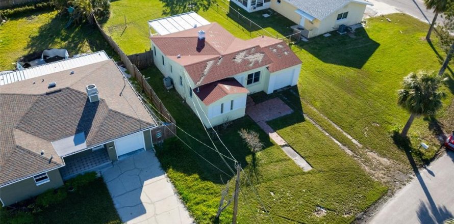 House in Redington Beach, Florida 2 bedrooms, 102.01 sq.m. № 1716845