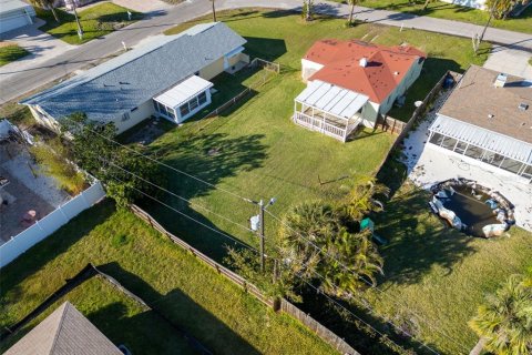 House in Redington Beach, Florida 2 bedrooms, 102.01 sq.m. № 1716845 - photo 8